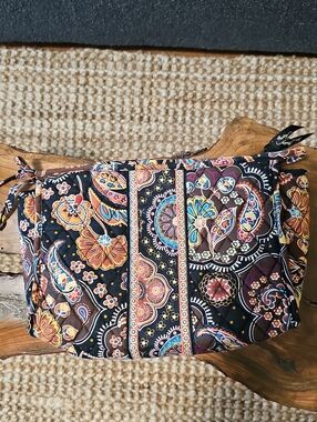 Vera Bradley Medium Cosmetic Makeup Bag - Retired Kensington Paisley Pattern